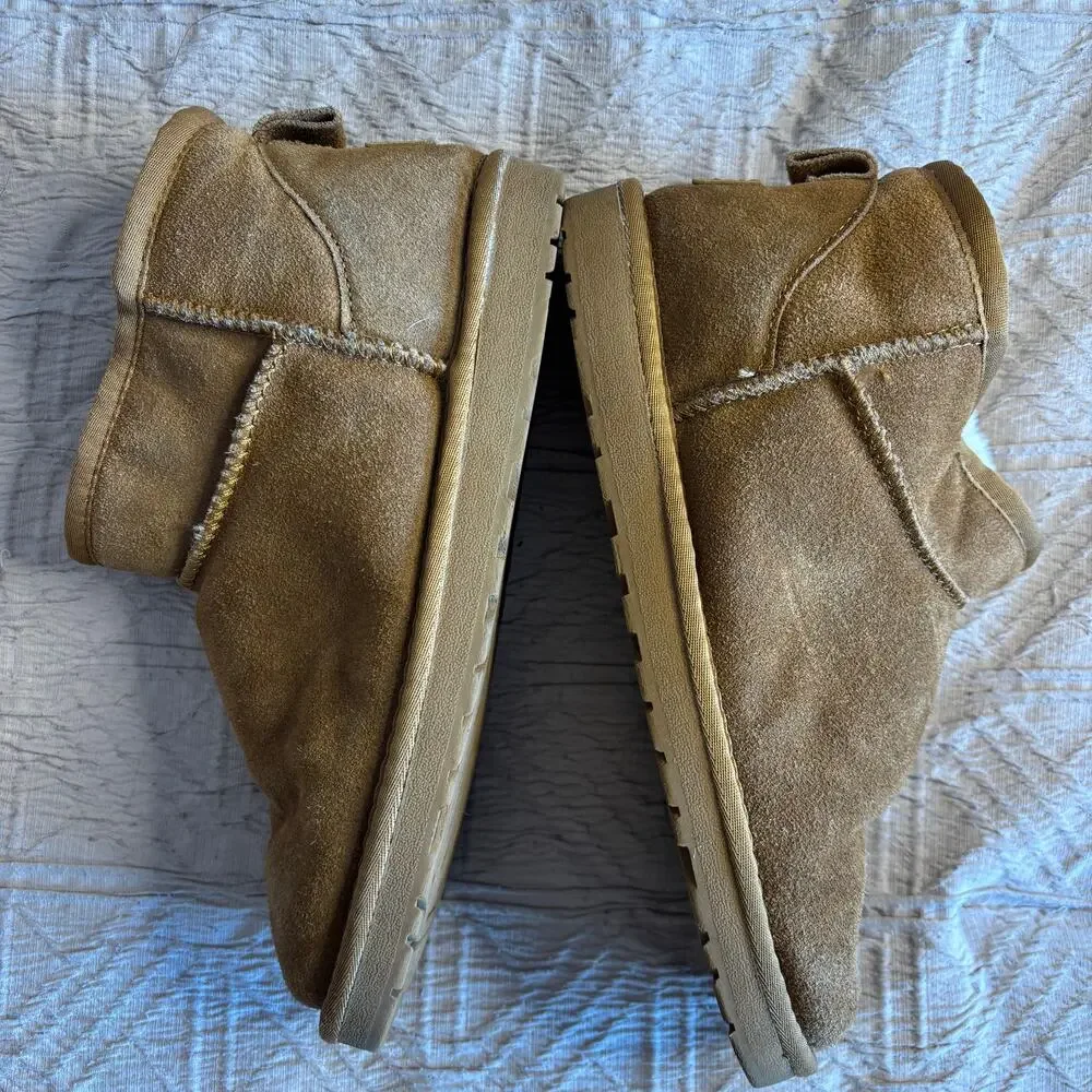 UGG Classic Mini Chestnut Shearling Boots US9/EU40 Genuine Sheepskin Well Loved